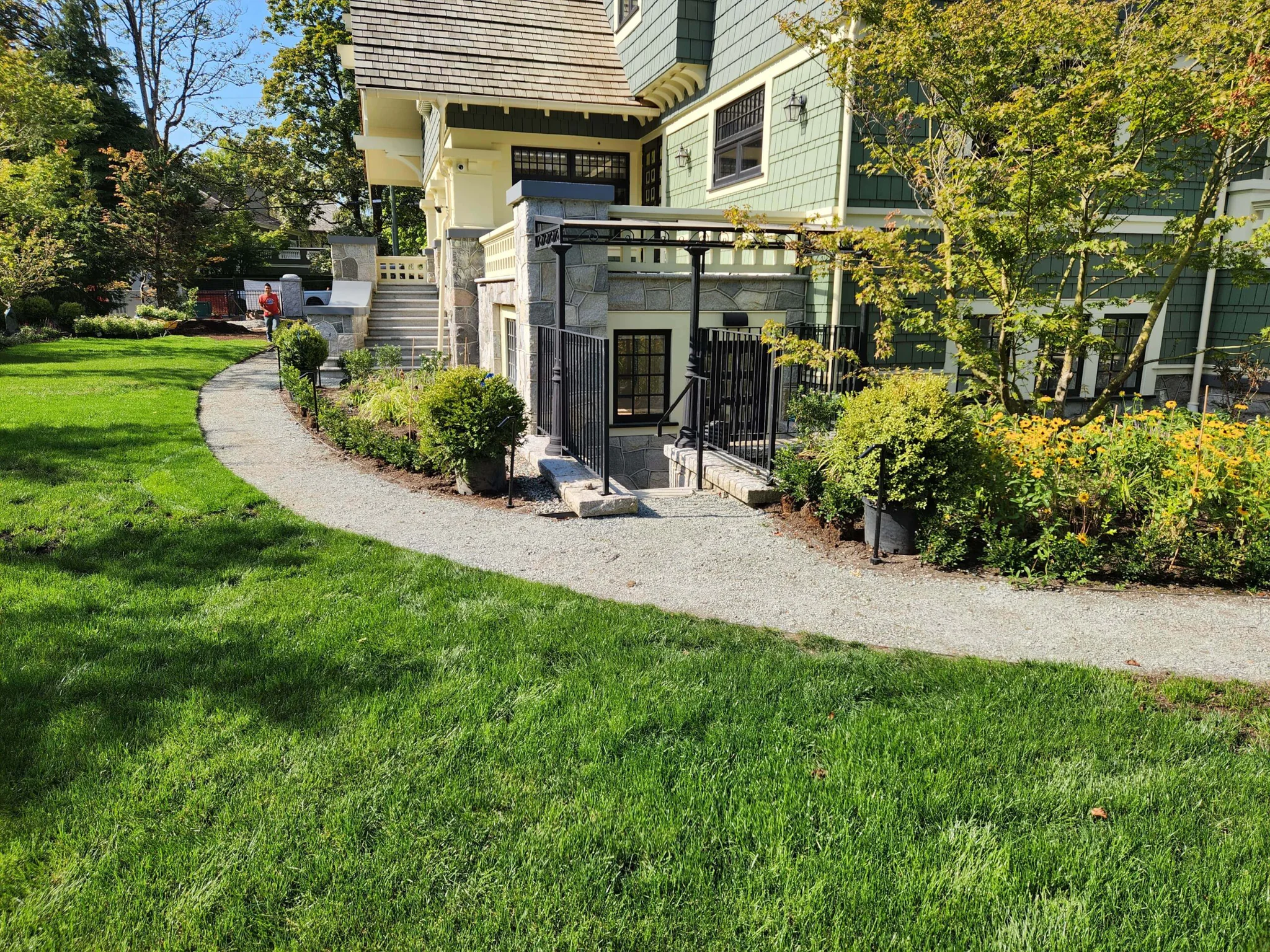 NW-PROMO-003 Finished lawn and path